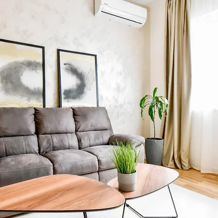 Bright 2-bdr - Near Metro & Dining Lägenhet *